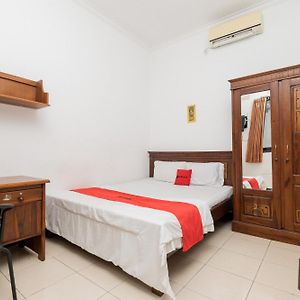 Kamar double standard